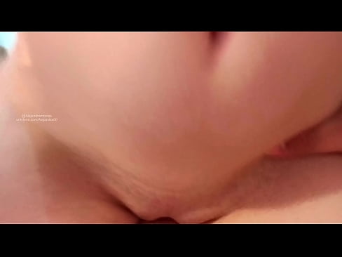 ❤️ Ablamın odasında uyuyorum ve ben böyle uyandım ️ Sert porno bizde ☑
