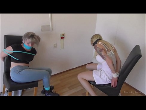 ❤️ Bağımlı / bağlı ve ağzı tıkalı / sıkıntı içinde küçük hanım ️ Sert porno bizde ☑